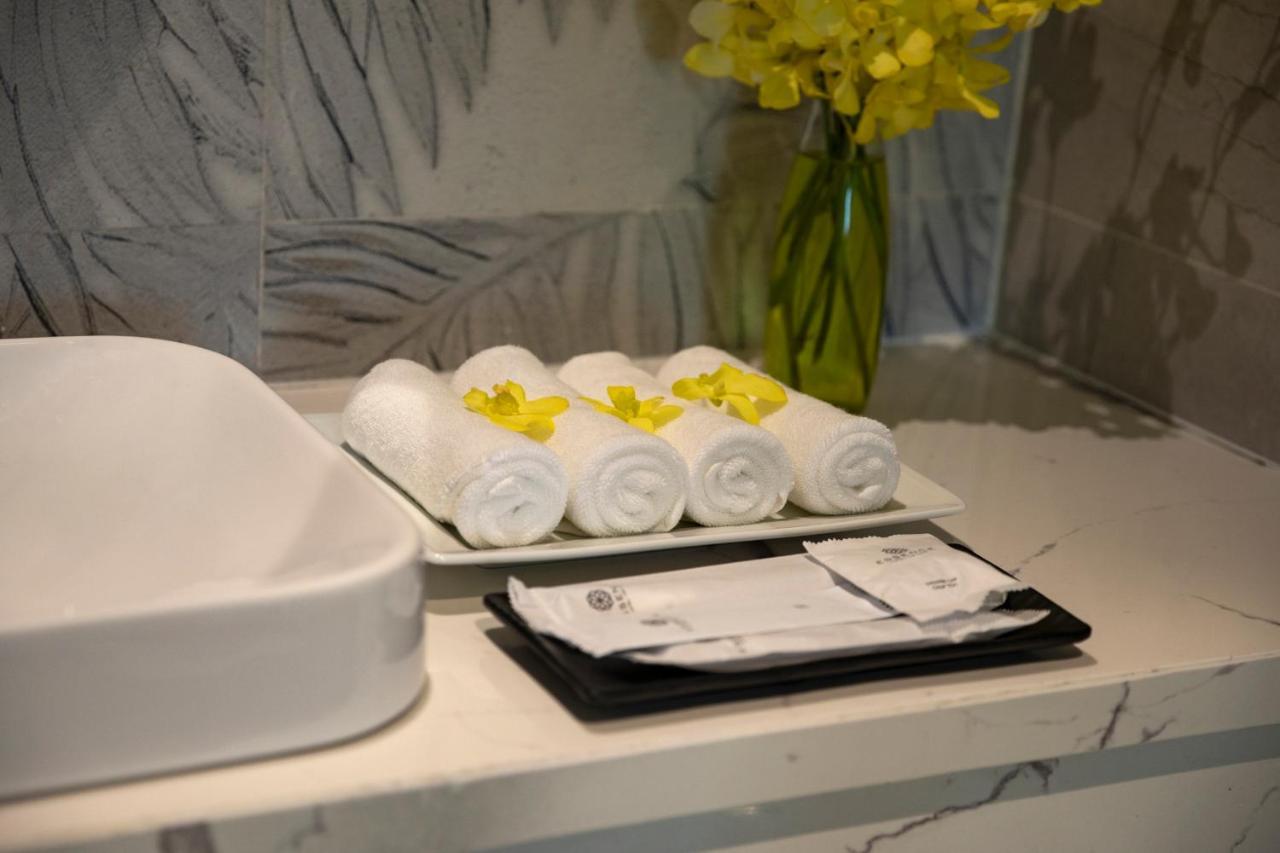 Ha Long Essence Hotel Εξωτερικό φωτογραφία